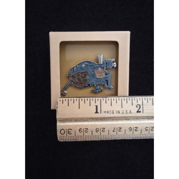 NEW Studio Ghibli Park Japan Exclusive Howl's Moving Castle Enamel Pin Badge - Picture 3 of 4